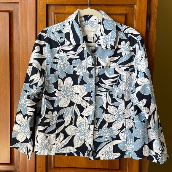 Draper’s & Damon’s Jackets & Blazers - Draper’s & Damon’s Floral Jacket